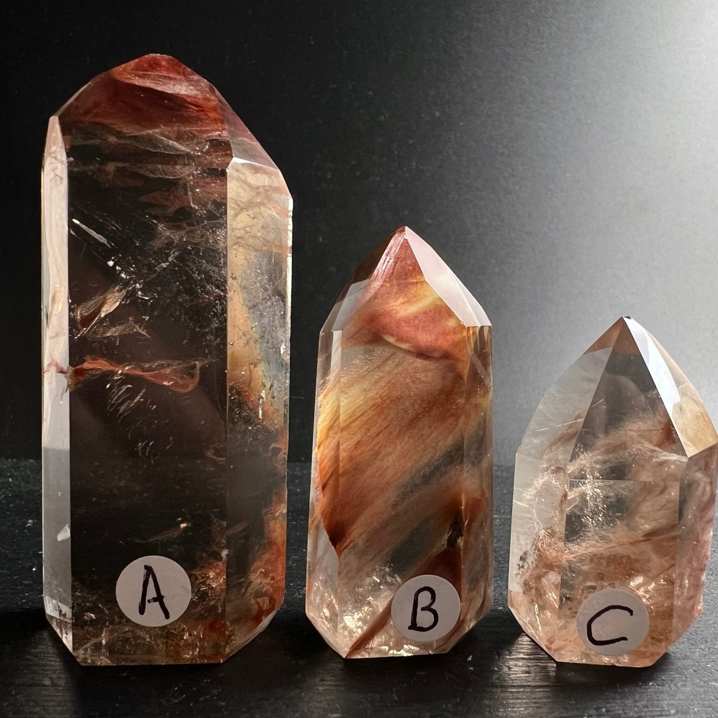 Amphibol Quarz Tower A B C | Varianten im Vergleich | rot-gold-klare Einschlüsse | Brasilien | Happy Minerals