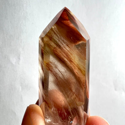 Amphibol Quarz Tower Variante B | goldrot-braune Schlieren | polierte Fläche | Brasilien | Happy Minerals