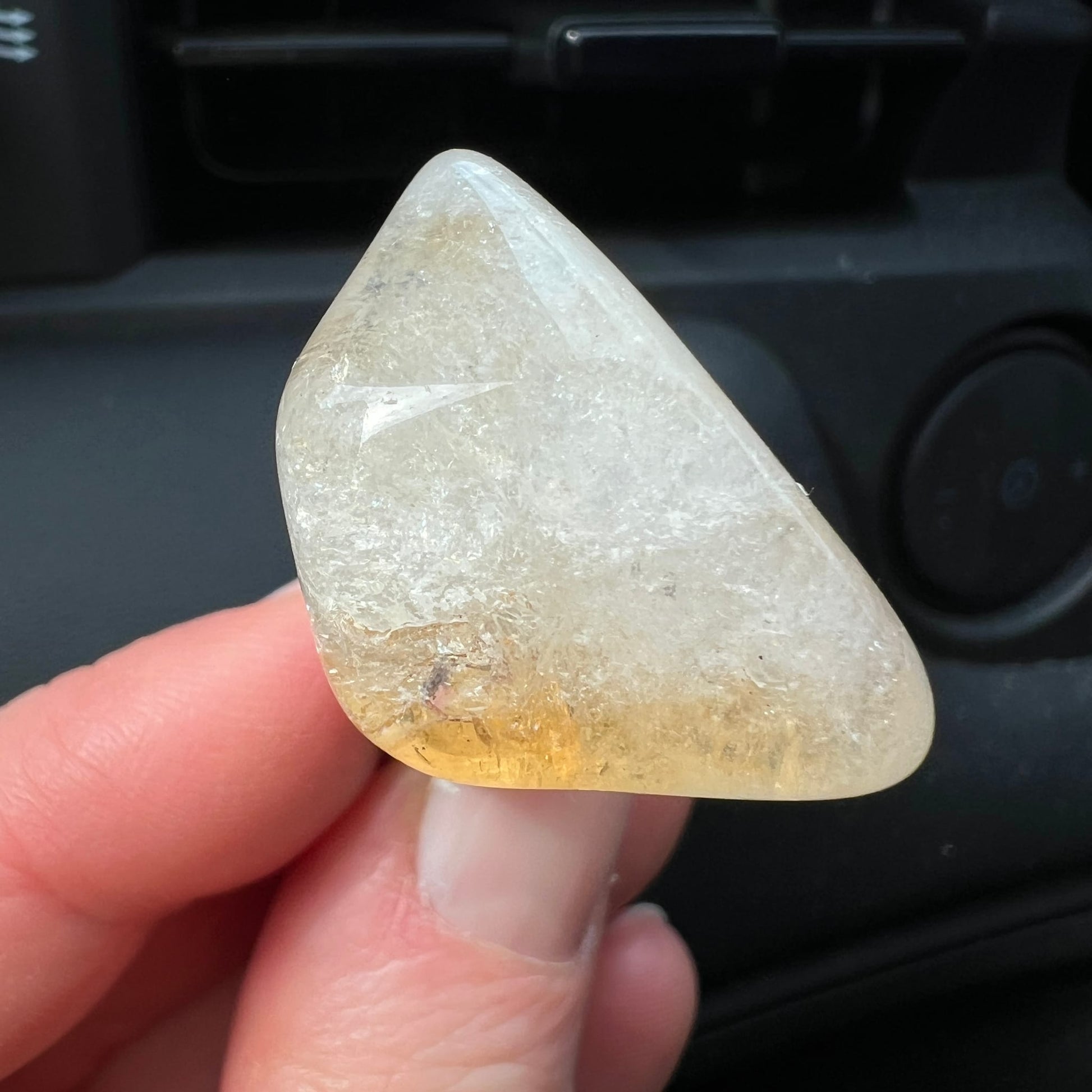 Auto Clip | gebrannter Amethyst Citrin | honiggelb | kristalline Einschlüsse | Happy Minerals