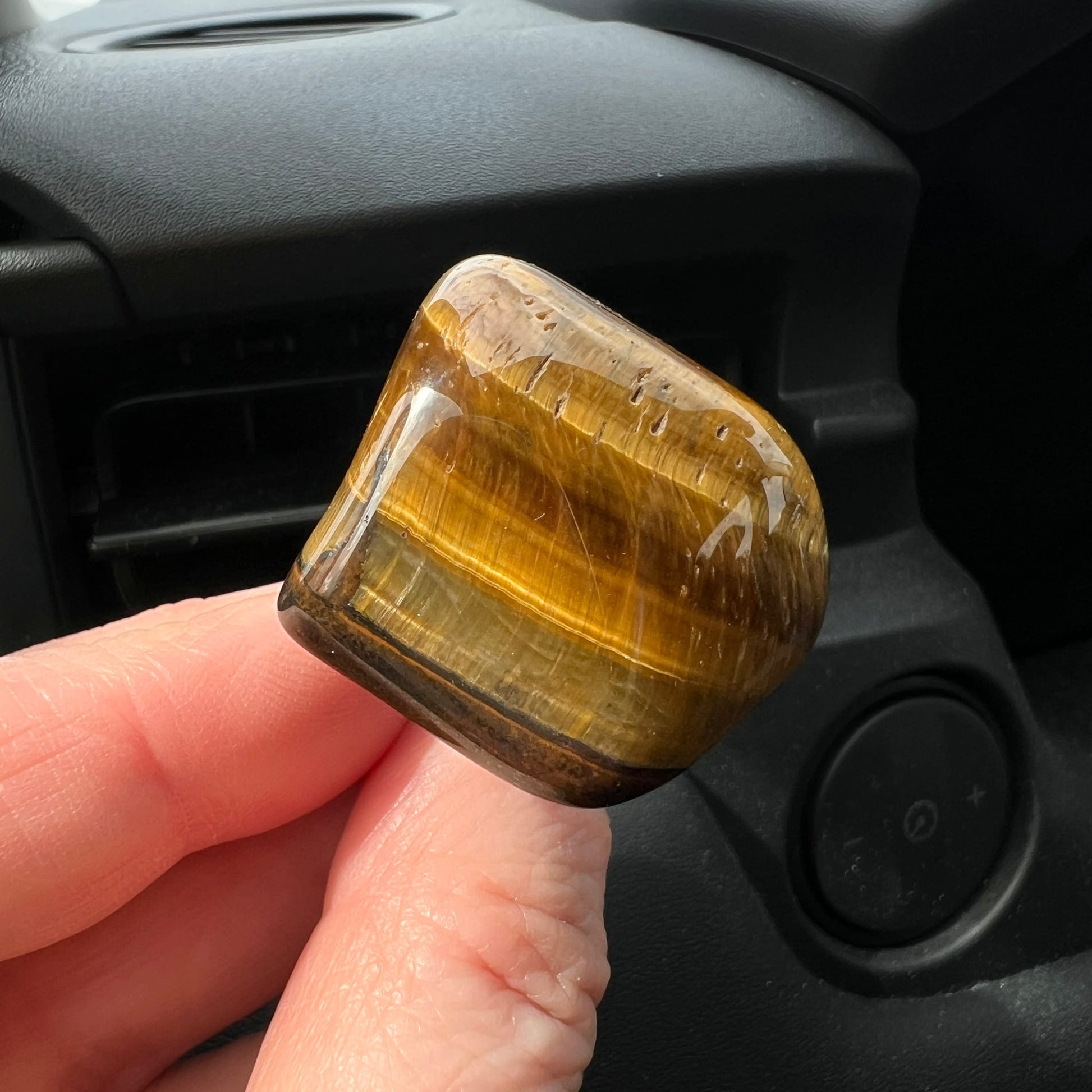 Auto Clip | Tigerauge | goldbraune Seidenstreifen | schimmernder Glanz | Happy Minerals
