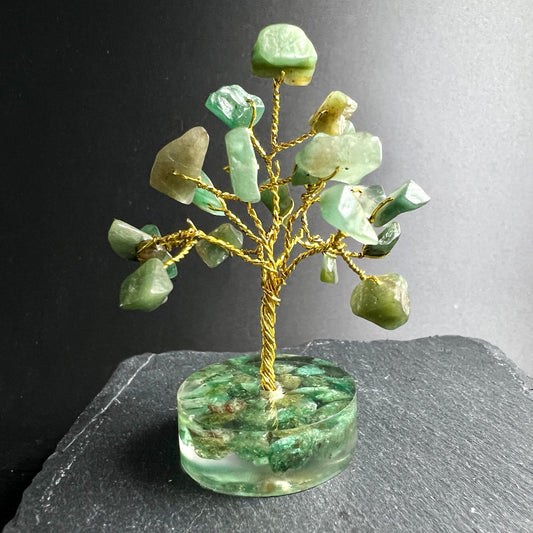 Grüner Aventurin Edelsteinbaum | frische Mintgrüntöne | Messingdraht | transparente Harzbase | Brasilien | Happy Minerals