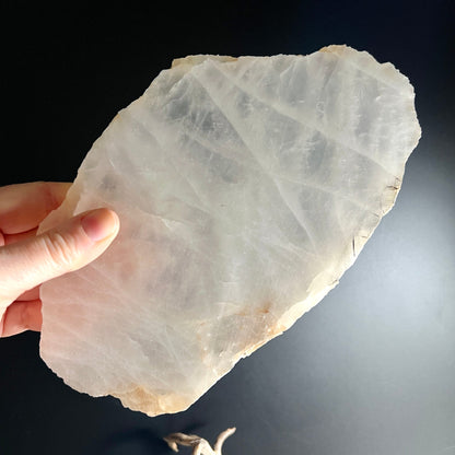 Bergkristall Platte Brasilien | Rückseite durchleuchtend | kreuzförmige Kristallgitter erkennbar | Happy Minerals