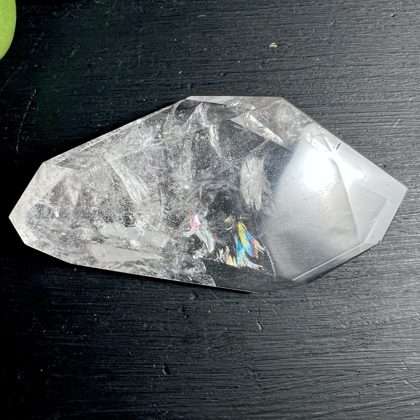 Bergkristall polygon | brasilien | geometrisch flach | regenbogen iris | Happy Minerals kristall shop