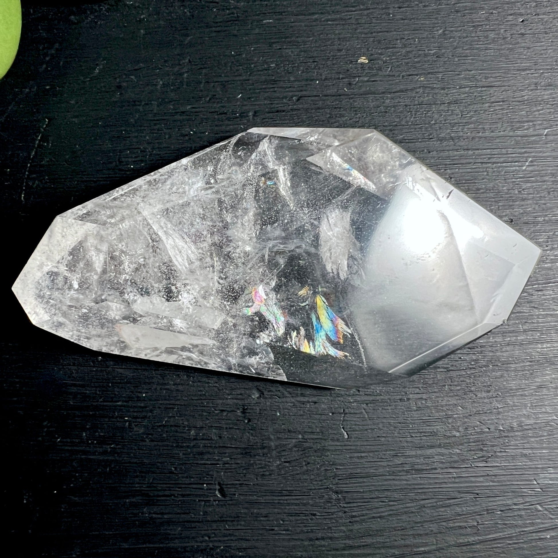 Bergkristall polygon | brasilien | geometrisch flach | regenbogen iris | Happy Minerals kristall shop