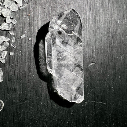 Bergkristall | Rohstein | Madagaskar | klar | funkelnd | Splitter | Happy Minerals