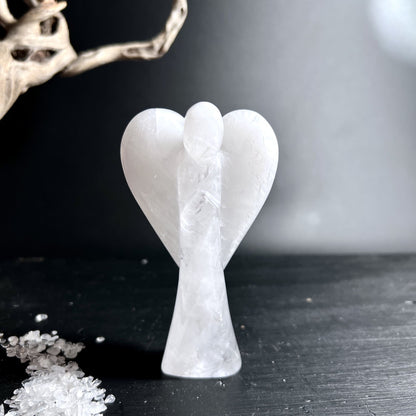 Bergkristall Schneequarz Engel 98mm 124g aus Brasilien im Detail | Happy Minerals