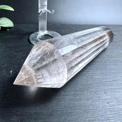 Bergkristall Vogelcut | liegend | Facetten | Doppelender | kristallklar | Happy Minerals