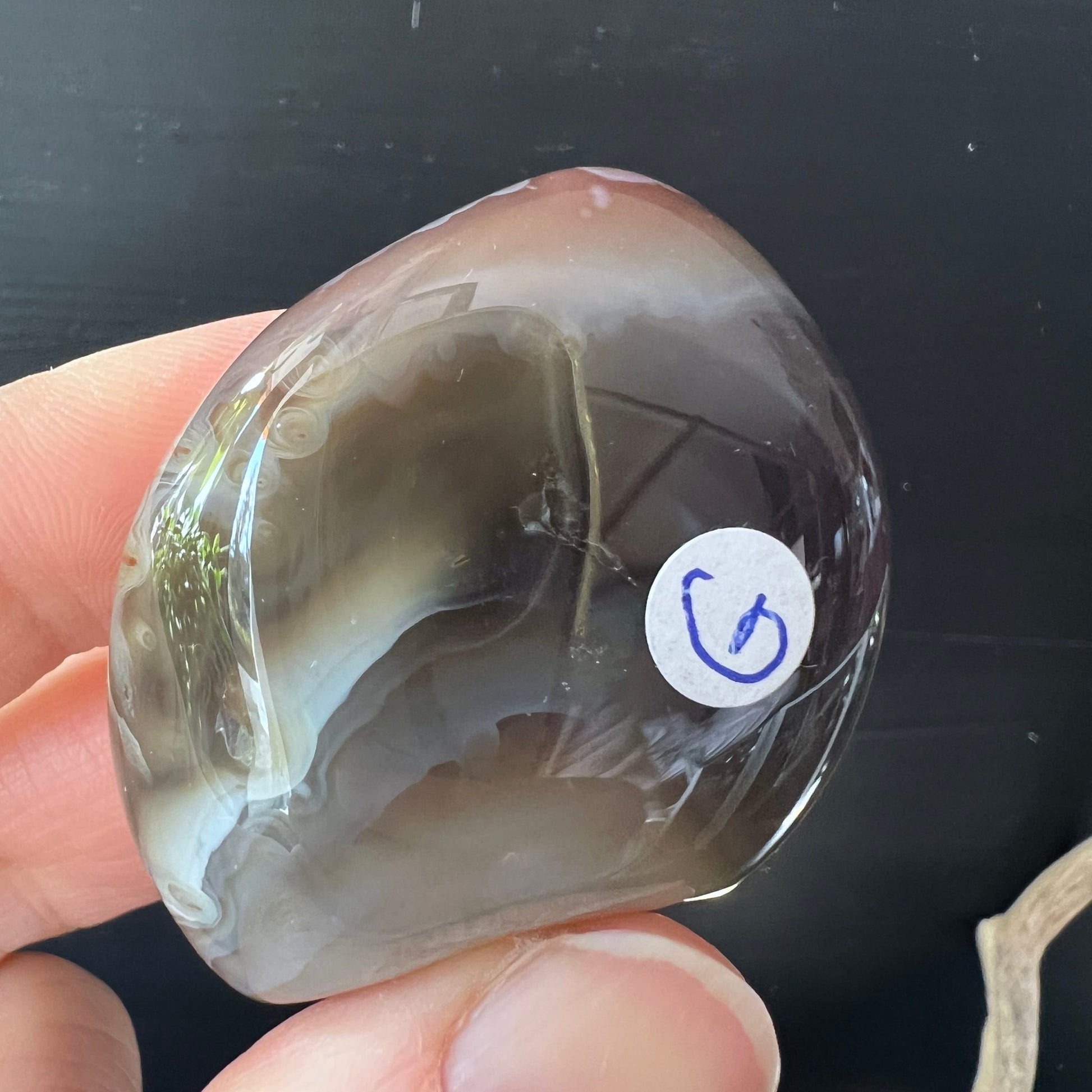 Botswana Achat Handstein G | blau-graue Töne | transluzente Bereiche | ovale Form | Happy Minerals Kristall