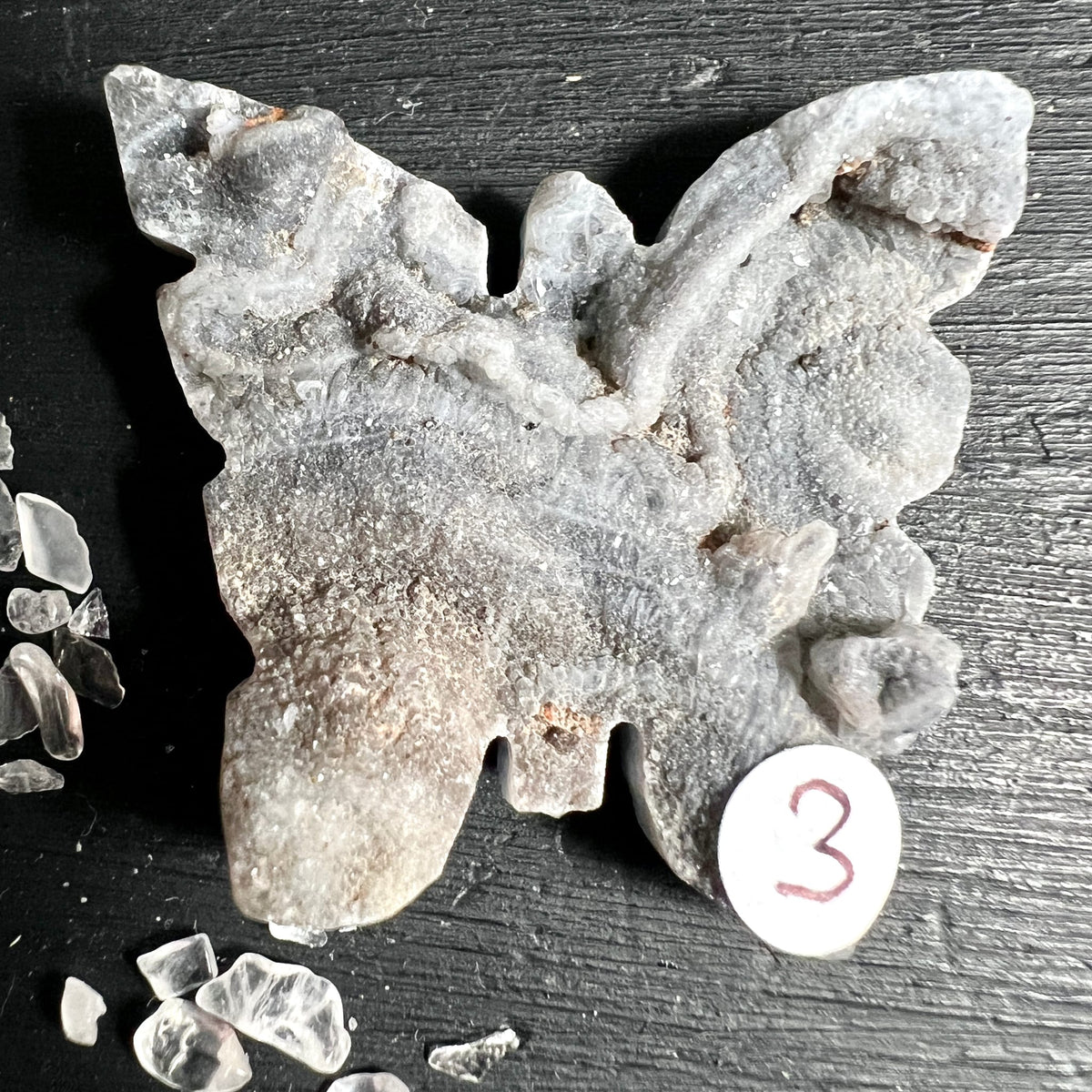 Chalcedon Rosette Schmetterling Variante 3 | Drusige Weißstruktur | Happy Minerals