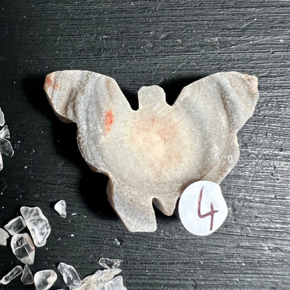 Chalcedon Rosette Schmetterling Variante 4 | Sanftes Cremebeige mit Orangeflecken | Happy Minerals