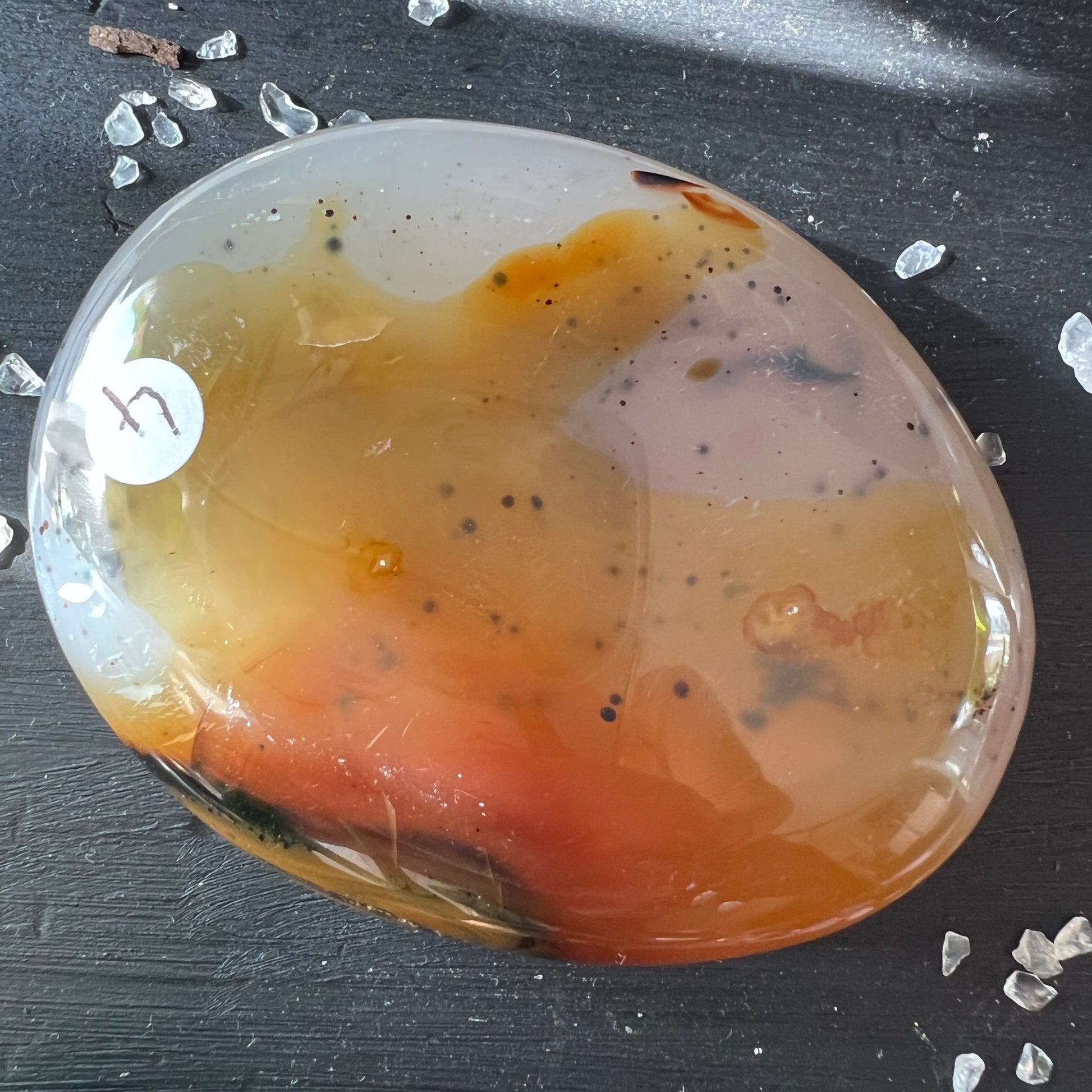 Dendritenachat Handstein | warme Farbnuancen | natürliche Einschlüsse | Premium Qualität | Happy Minerals Shop