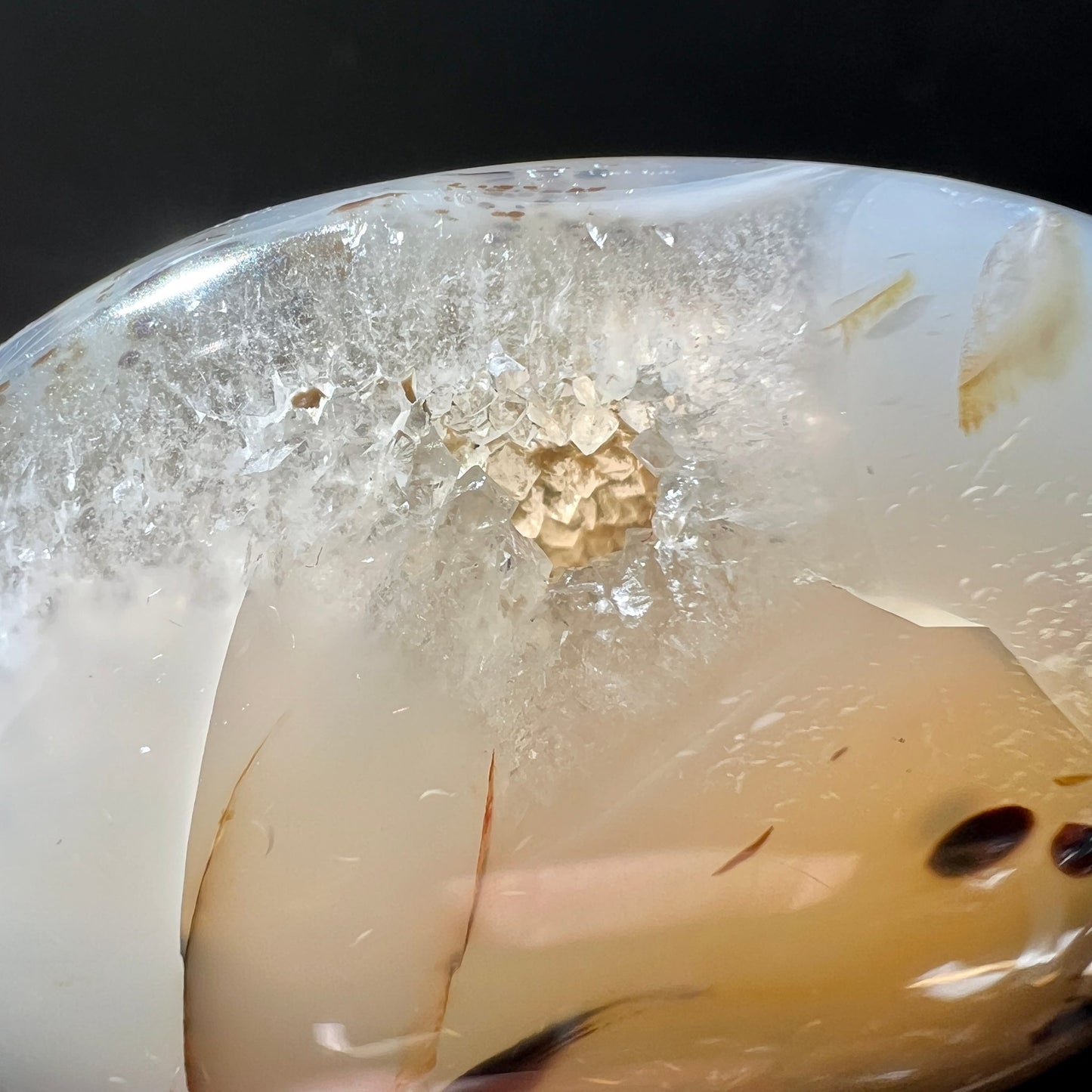 Dendritenachat Kristall | goldene Einschlüsse | transluzente Struktur | Heilstein Qualität | Happy Minerals Shop