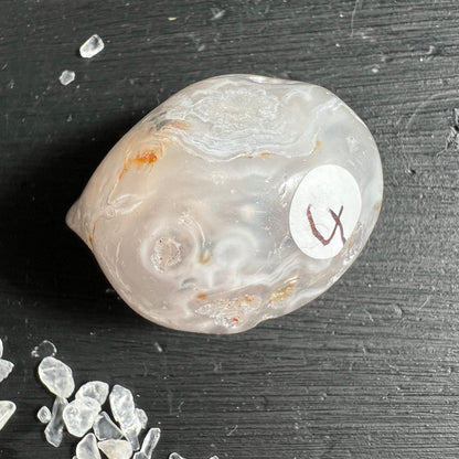 Enhydro Achat | Variante 4 | Brasilien | poliert | grauweiße Bänderung | Happy Minerals