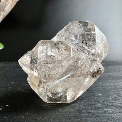 Fensterquarz Aufstellung | stehende Position | natürliche Balance | Pakistan Kristall | Happy Minerals