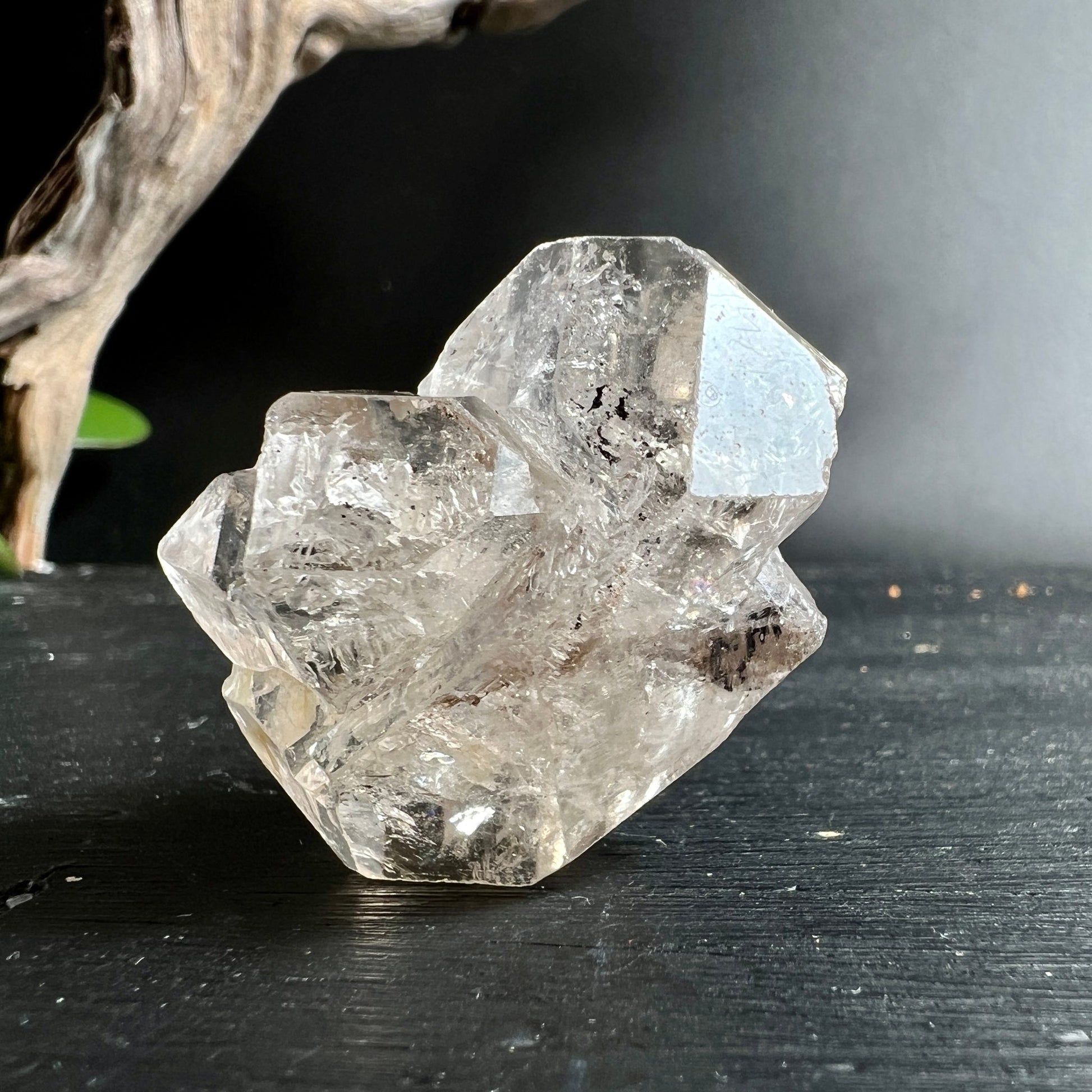 Fensterquarz Rückseite | alternative Perspektive | Kristallstrukturen | Pakistan Rohstein | Happy Minerals