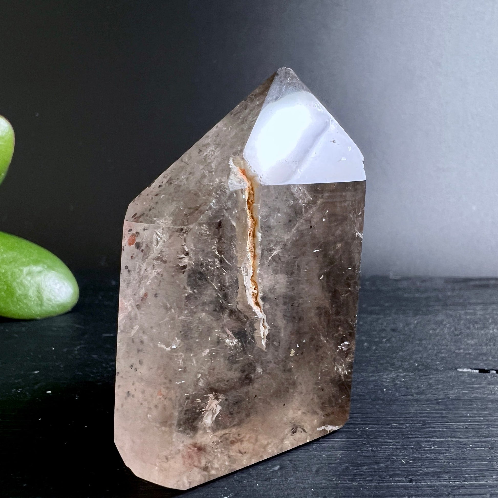 Haematitquarz Basis | robuste Struktur | erdverbundene Energie | natuerliche Kraft | Madagaskar Mineral | Happy Minerals