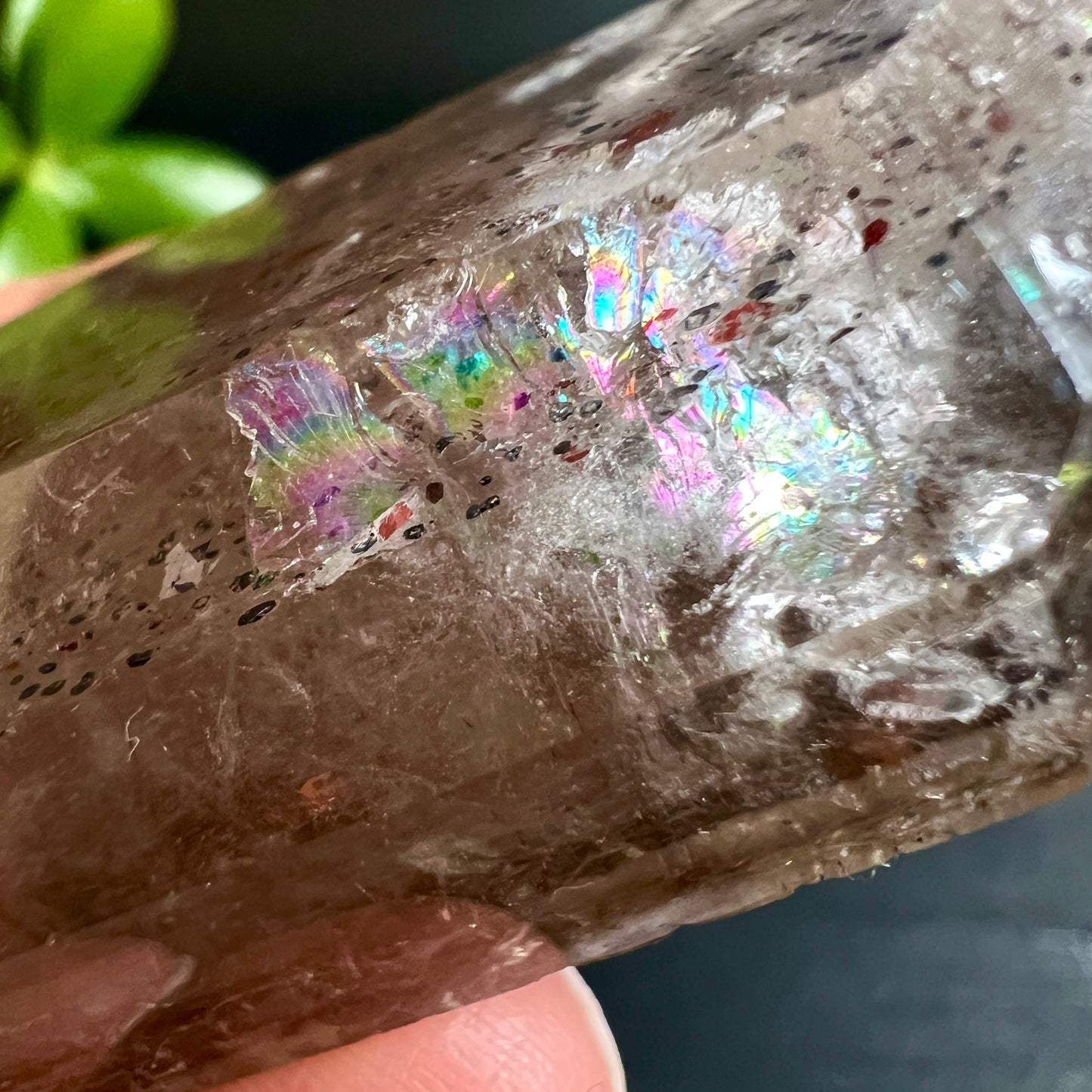 Haematitquarz | kaleidoskopische Muster | tanzende Lichteffekte | lebendige Mineralien | spirituelle Kraft | Happy Minerals