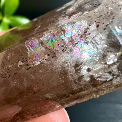 Haematitquarz | kaleidoskopische Muster | tanzende Lichteffekte | lebendige Mineralien | spirituelle Kraft | Happy Minerals