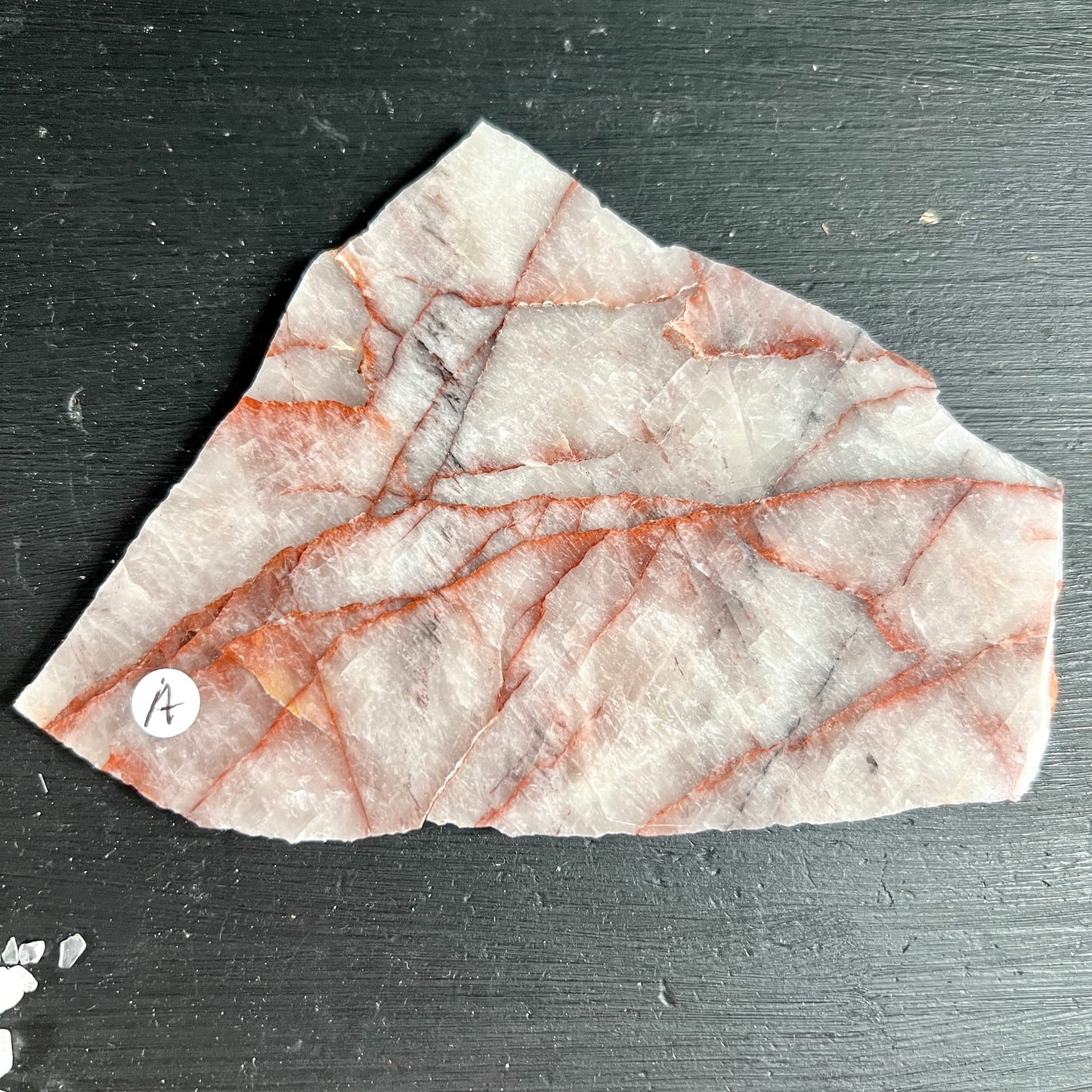 Hematoid | Quarz | Variante | A | Draufsicht | rosa | Platte | Feuerquarz | Madagaskar | Happy | Minerals