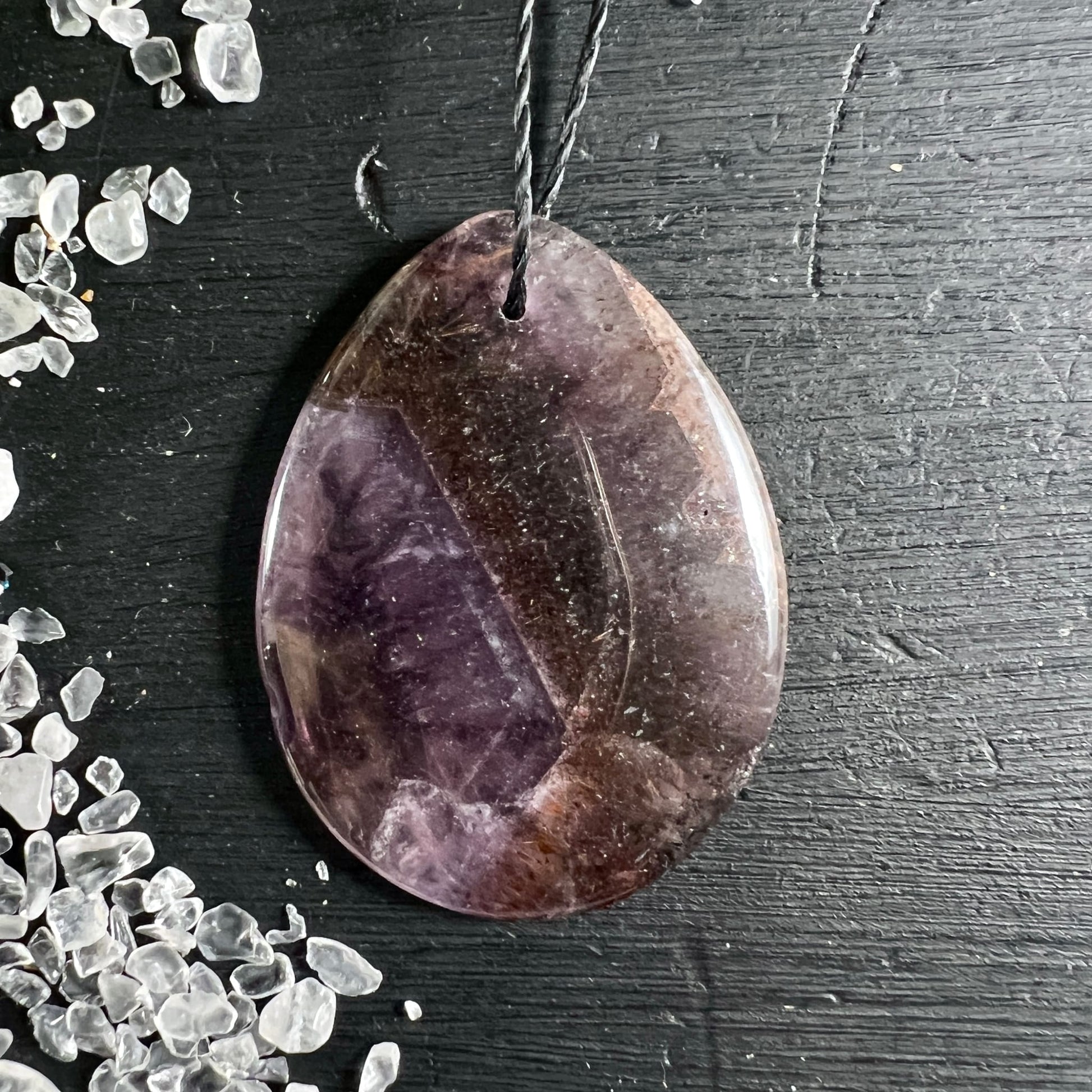 Super Seven Anhänger tropfenförmig, violett-braun, Rutileinschlüsse, 42x33mm | Happy Minerals