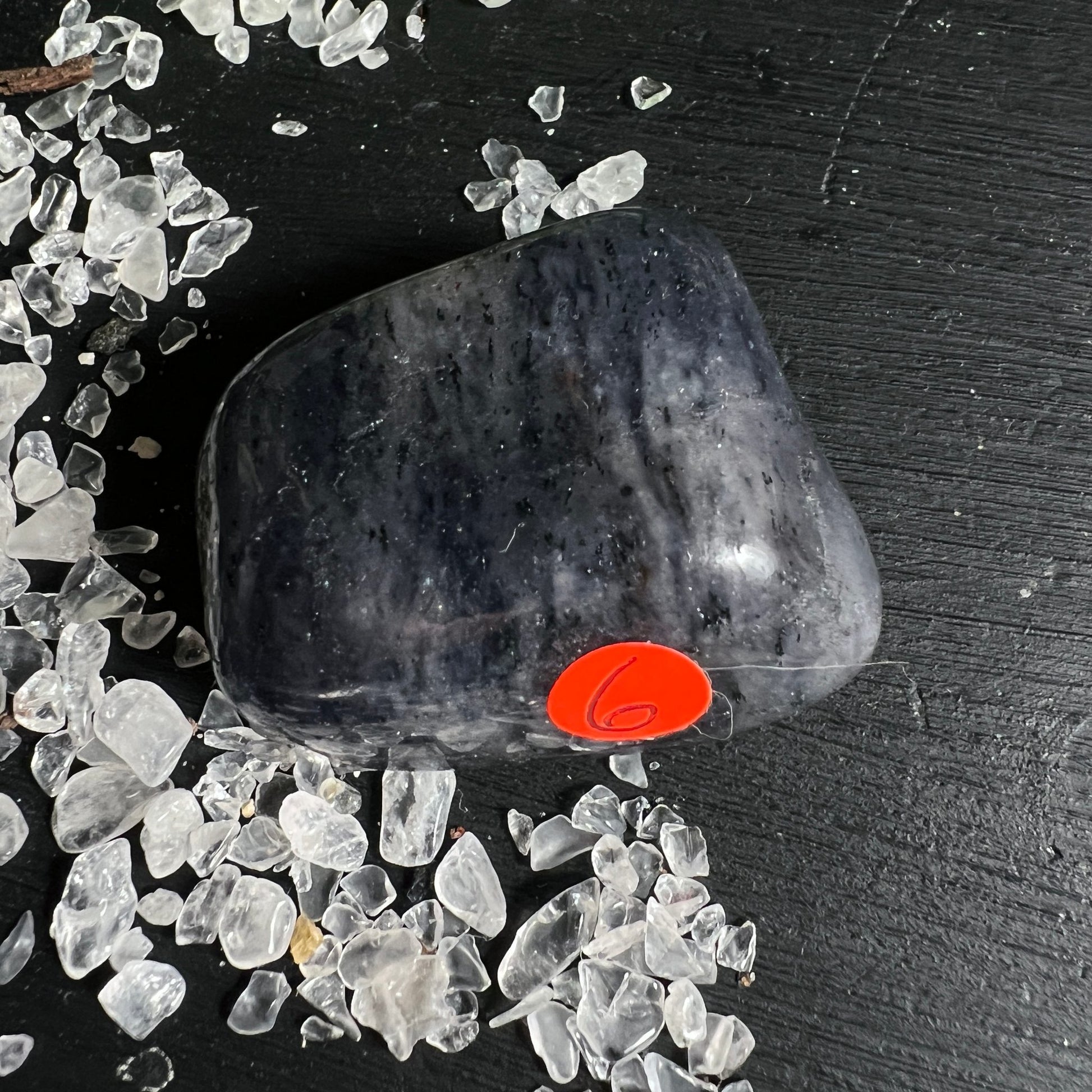 Iolith Stein 6 | dunkelblau transparent | indischer Cordierit poliert | Happy Minerals