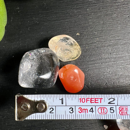 Karneol Citrin Rauchquarz Detailansicht | Polierte Oberflaechen | Natuerliche Maserung | Brasilien Set | Happy Minerals