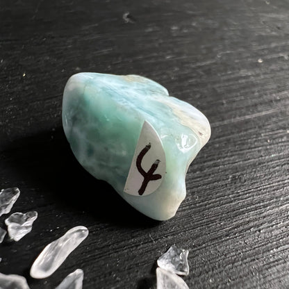 Larimar Trommelstein Variante 4 | frisches Meeresgrün | weiche Rundungen | Happy Minerals