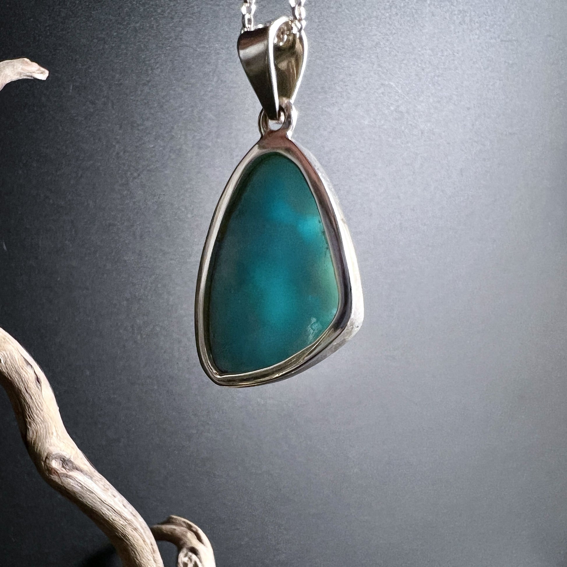 Larimar Anhänger Unikat mit natürlicher Struktur | Rueckseite | Happy Minerals