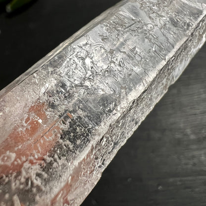 Lemuria Quarz Doppelender | Treppenwachstum & Wachstumslinien am Körper | transparenter Kristall | Happy Minerals