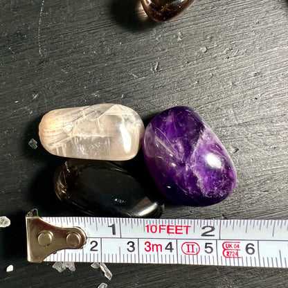 Mondstein Amethyst Rauchquarz Massband | Top Qualitaet Trommelsteine Groessenmessung Zentimeter | Happy Minerals