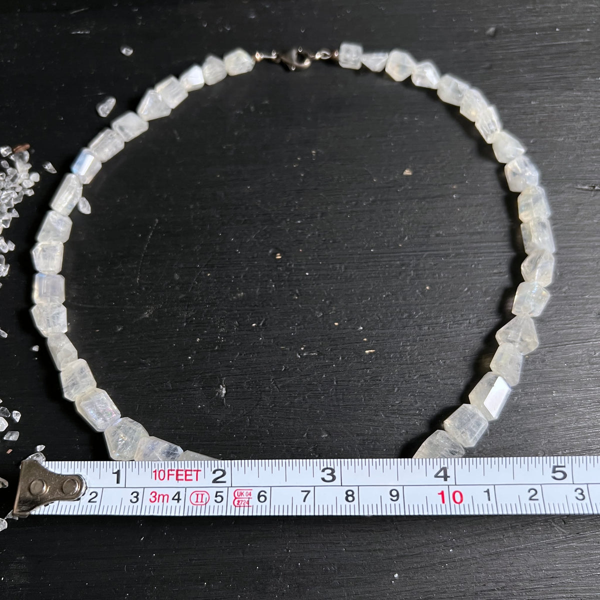 Mondsteinkette | Längenmessung | ca. 40cm | facettierte Perlen | Unikat | Happy Minerals