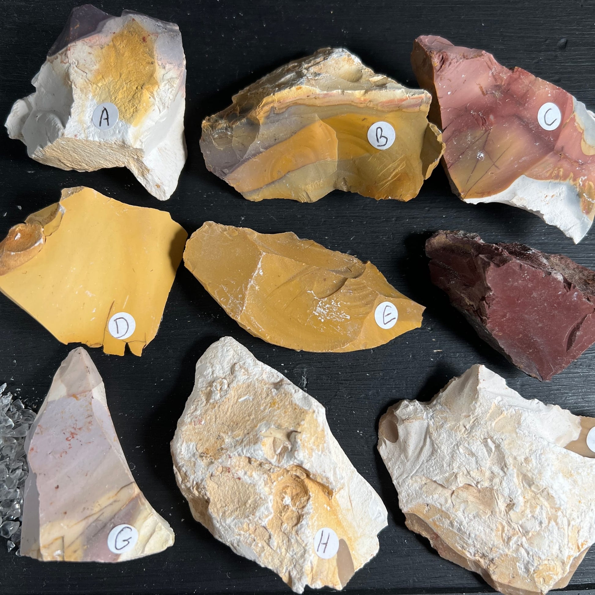 Mookait Hornstein Rohsteine | Sammlung A bis H | bunte Farbvielfalt | Australien | Happy Minerals