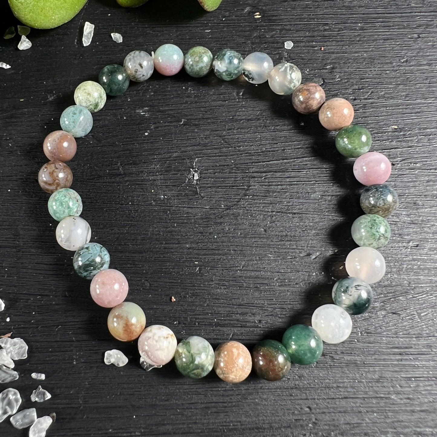 Moosachat Armband | runde Perlen | Variante 1 | grün-rosa Töne | dunkles Holz | Happy Minerals