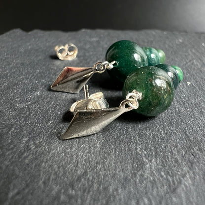 Moosachat | Ohrstecker | Detailansicht Verschluss | grüne Natursteinkugeln | Silber | Happy Minerals