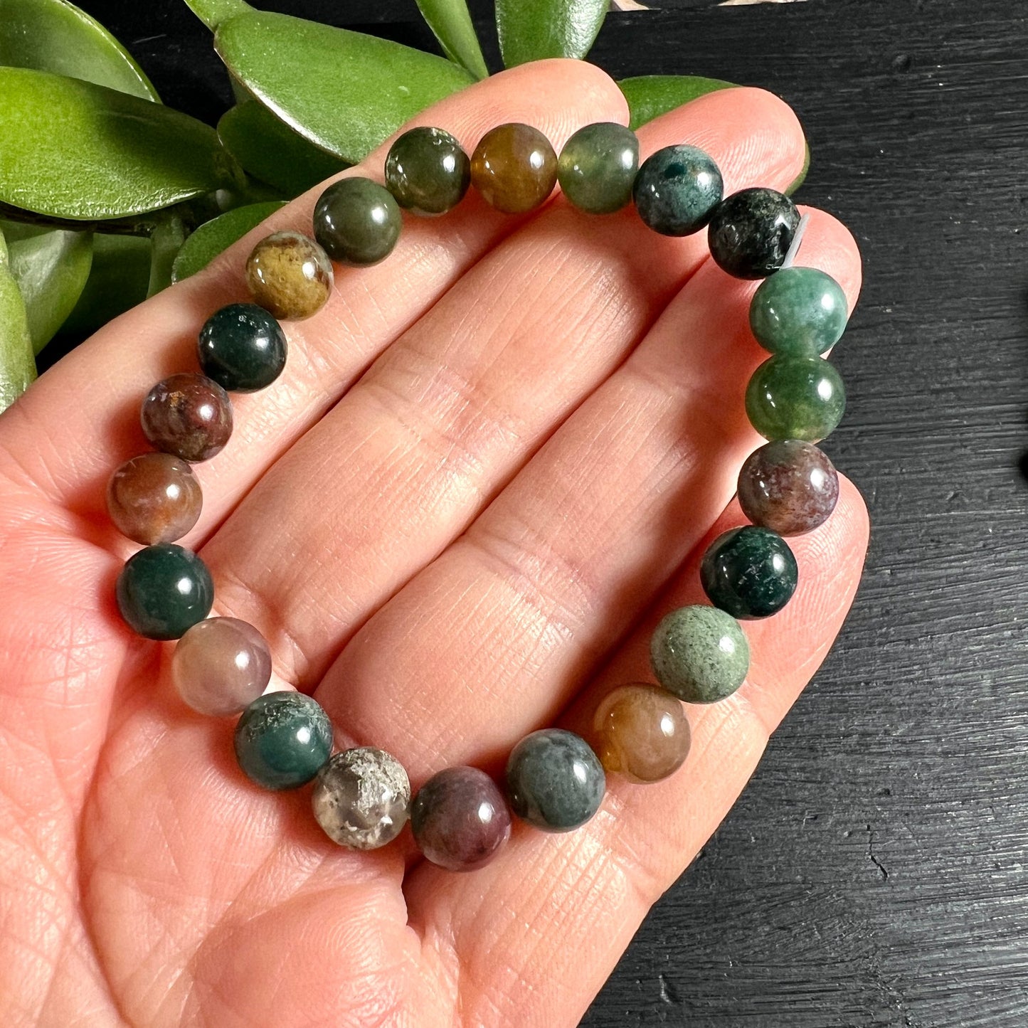 Moosachat Perlen | Handfläche | Variante 4 | warme Erdtöne | moosgrüne Einschlüsse | Happy Minerals