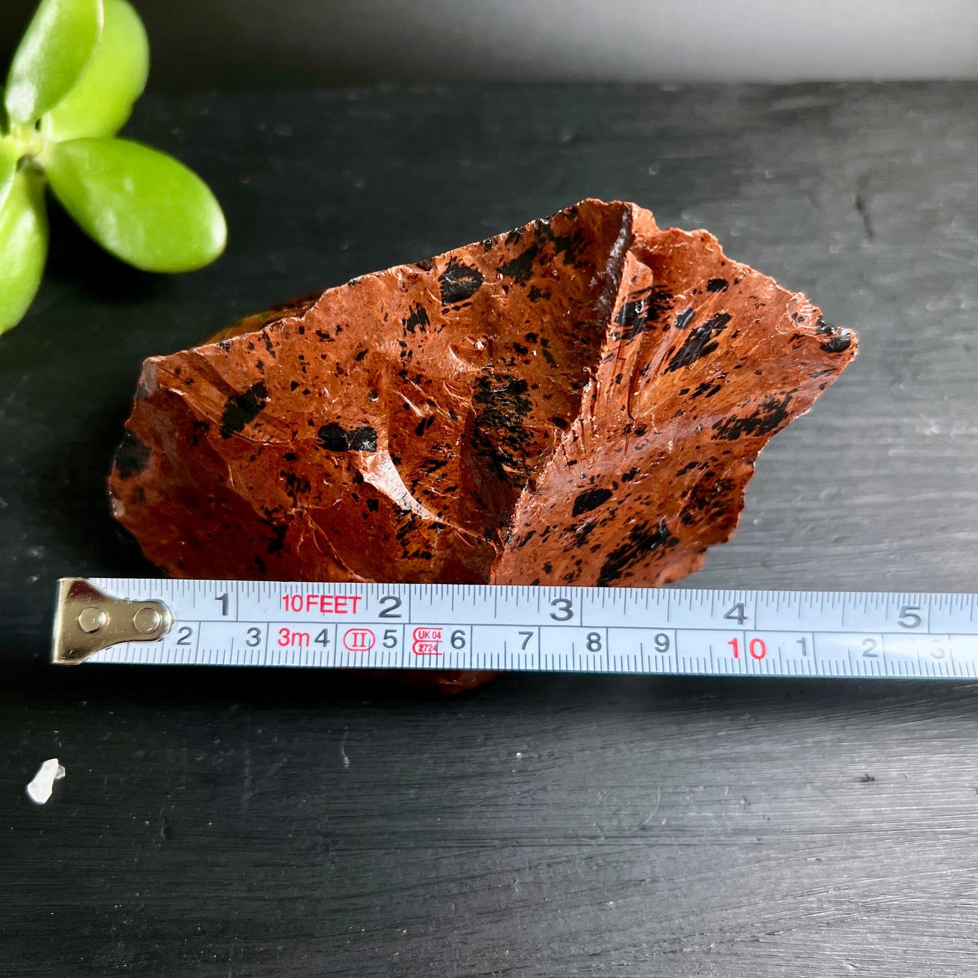 Mountain Mahogany Obsidian | Größenvergleich Lineal | 10cm Rohstein | mexikanisches Vulkanglas | Happy Minerals