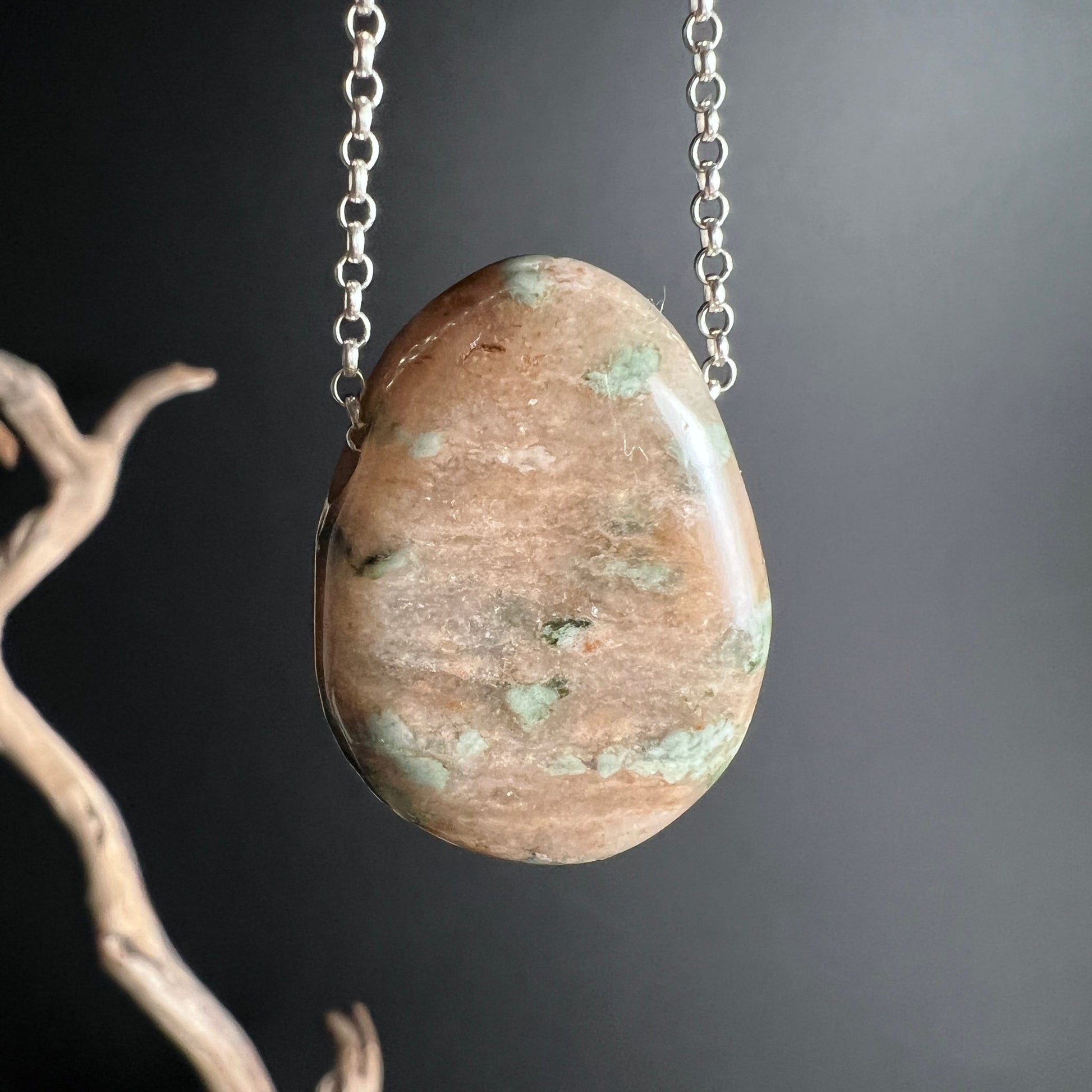 Nundoorit Silberkette | feine Glieder | braune Grundfarbe | grüne Einschlüsse | edel | Happy Minerals