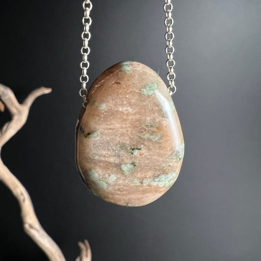 Nundoorit Silberkette | feine Glieder | braune Grundfarbe | grüne Einschlüsse | edel | Happy Minerals