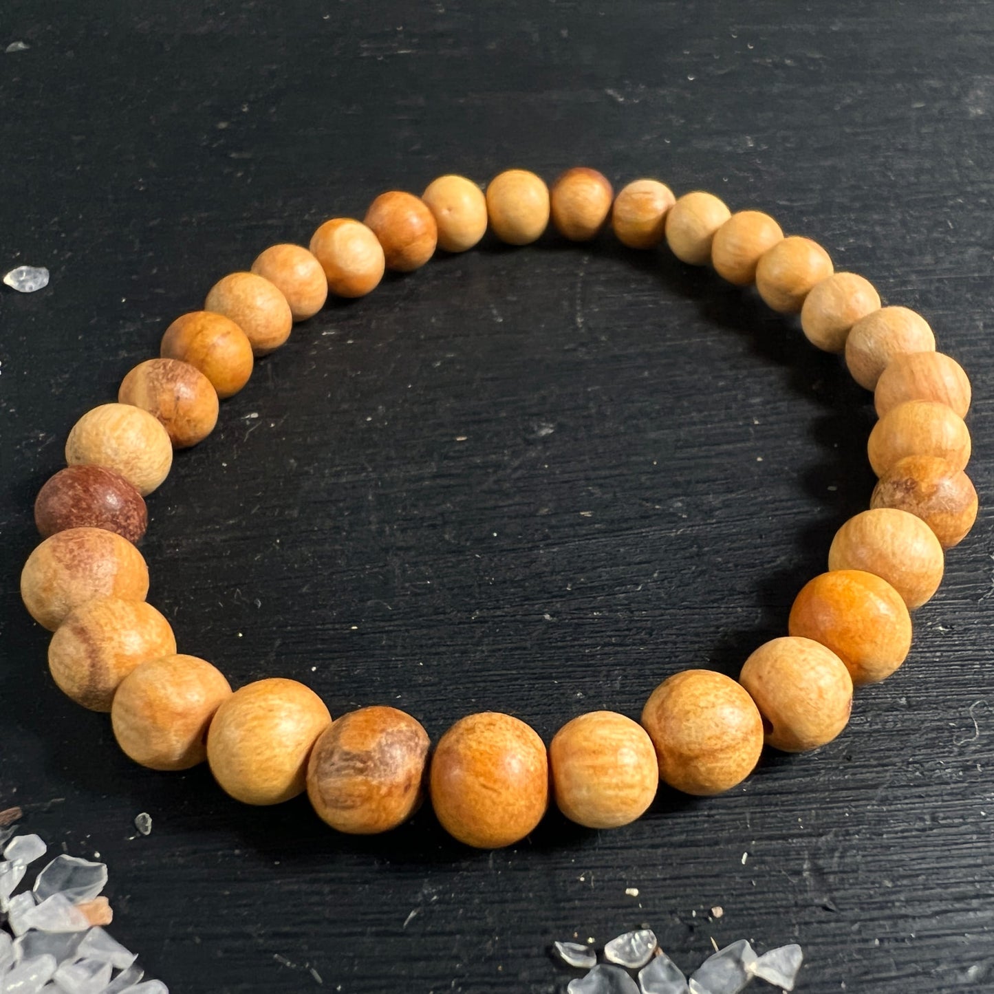 Palo Santo Armband | runde Holzperlen | sanfter Glanz | erdige Farbnuancen | Peru | Happy Minerals | Variante C