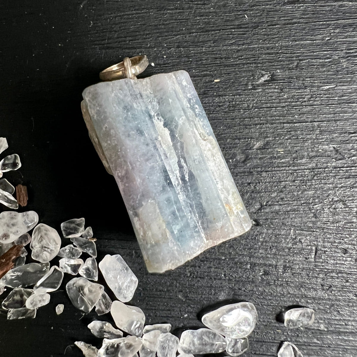 Paraiba Turmalin Anhänger | zarte Pastelltöne | 925 Silberöse | Rohstein Unikat | Happy Minerals