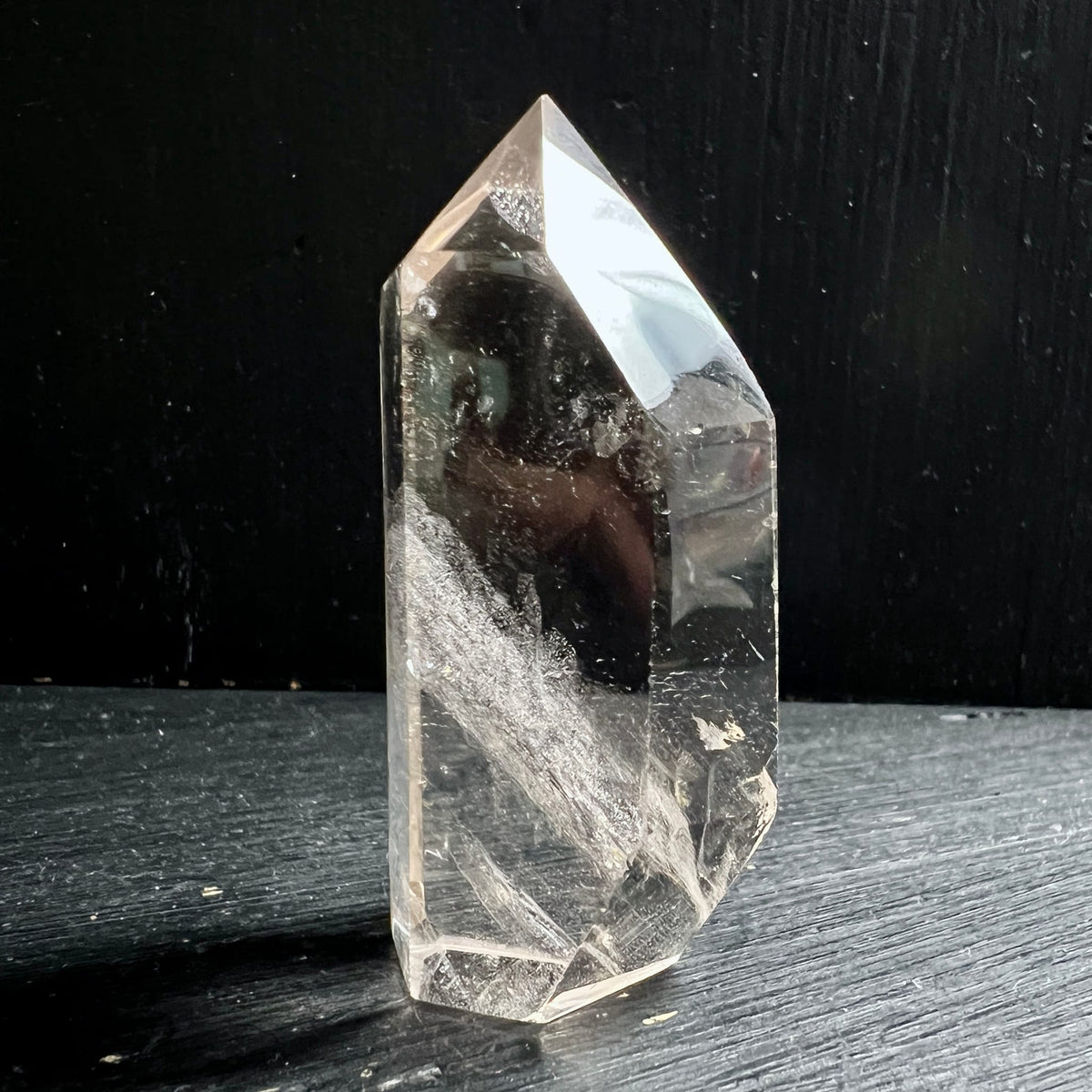 Polierte Quarzspitze | feine Phantom-Schichten | Naturcitrin-Ton | Happy Minerals | Unikat