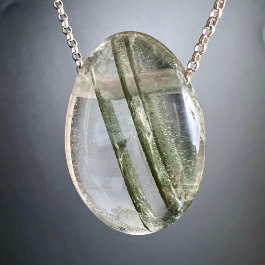 Phantomquarz Unikat | Silberkette | satte grüne Phantome | üppige Struktur | Brasilien | Happy Minerals