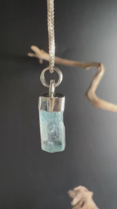 Pendentif aigue-marine pointe naturelle 20 mm | Argent 925 | Erongo, Namibie