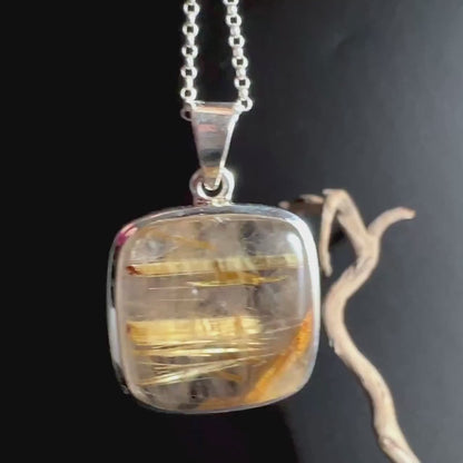 Goldrutilquarz Anhänger in Sterlingsilber | Manifestation und Wohlstand Video | Happy Minerals