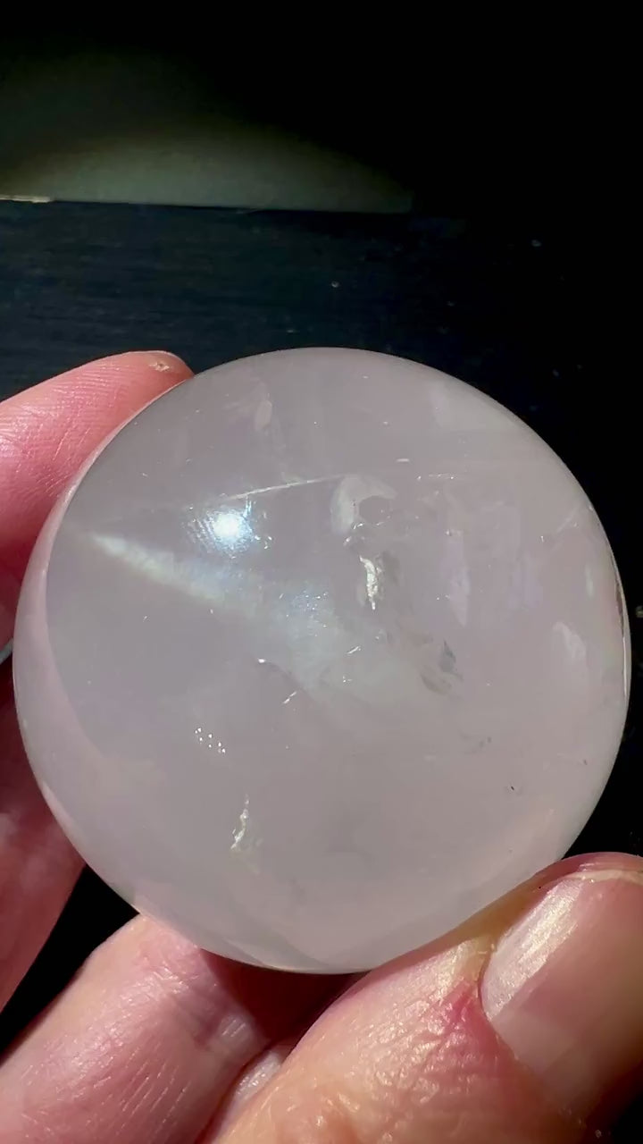 Girasol Kugel 28–48mm | Asterismus und inneres Leuchten Video | Happy Minerals