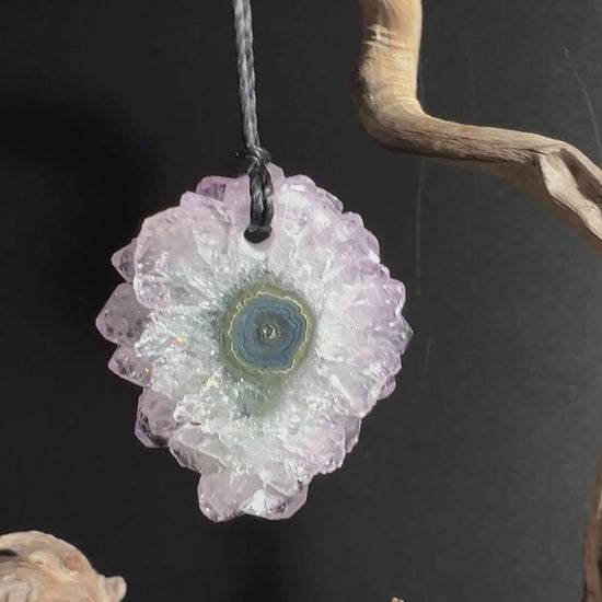 Amethyst Sonne Anhänger mit verstellbarem schwarzem Band | Happy Minerals