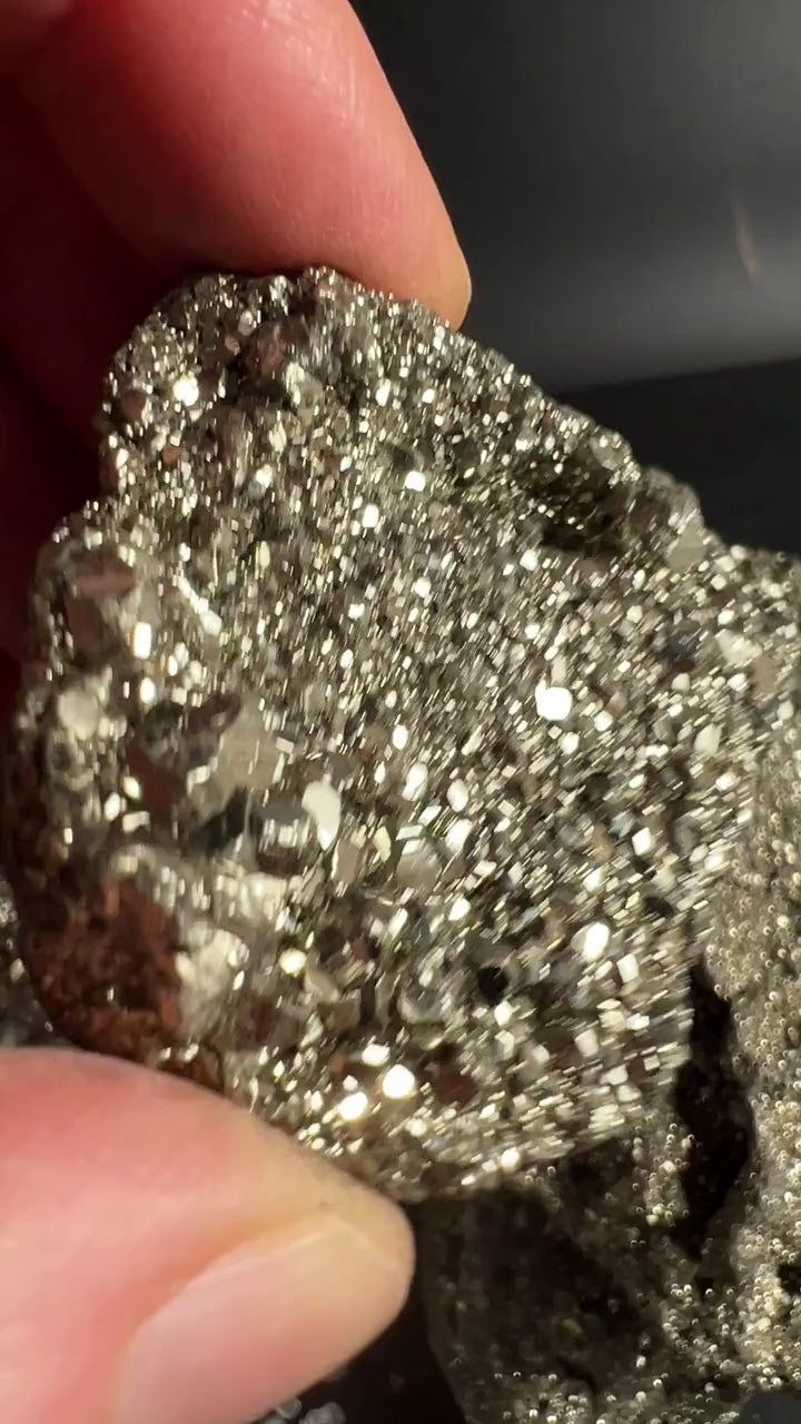 Pyrit Rohstein 5cm | Fülle-Stein für Selbstvertrauen und Erfolg Video | Happy Minerals