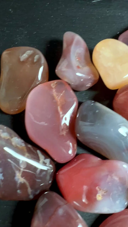 Swazi Achat Trommelstein 25-50mm | Erdung und Standfestigkeit Video | Happy Minerals