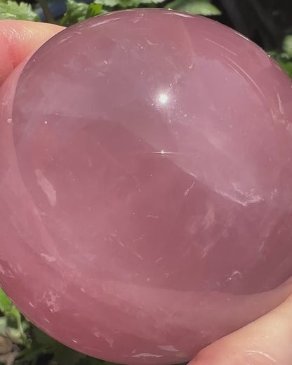 Sternrosenquarz Kugel, 6cm | Happy Minerals
