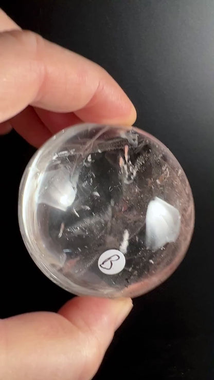 Bergkristall Handschmeichler Ufoform 55-60mm | Klarheit für das Kronenchakra Video | Happy Minerals